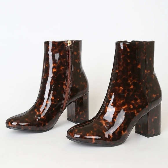 Lulu's Tortoise Shell Ankle Boots - Picture 2 of 9
